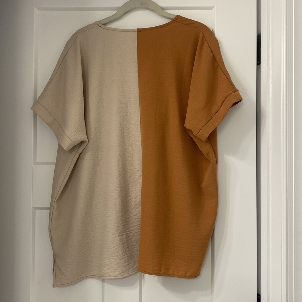 Color block top - Picture 2 of 3